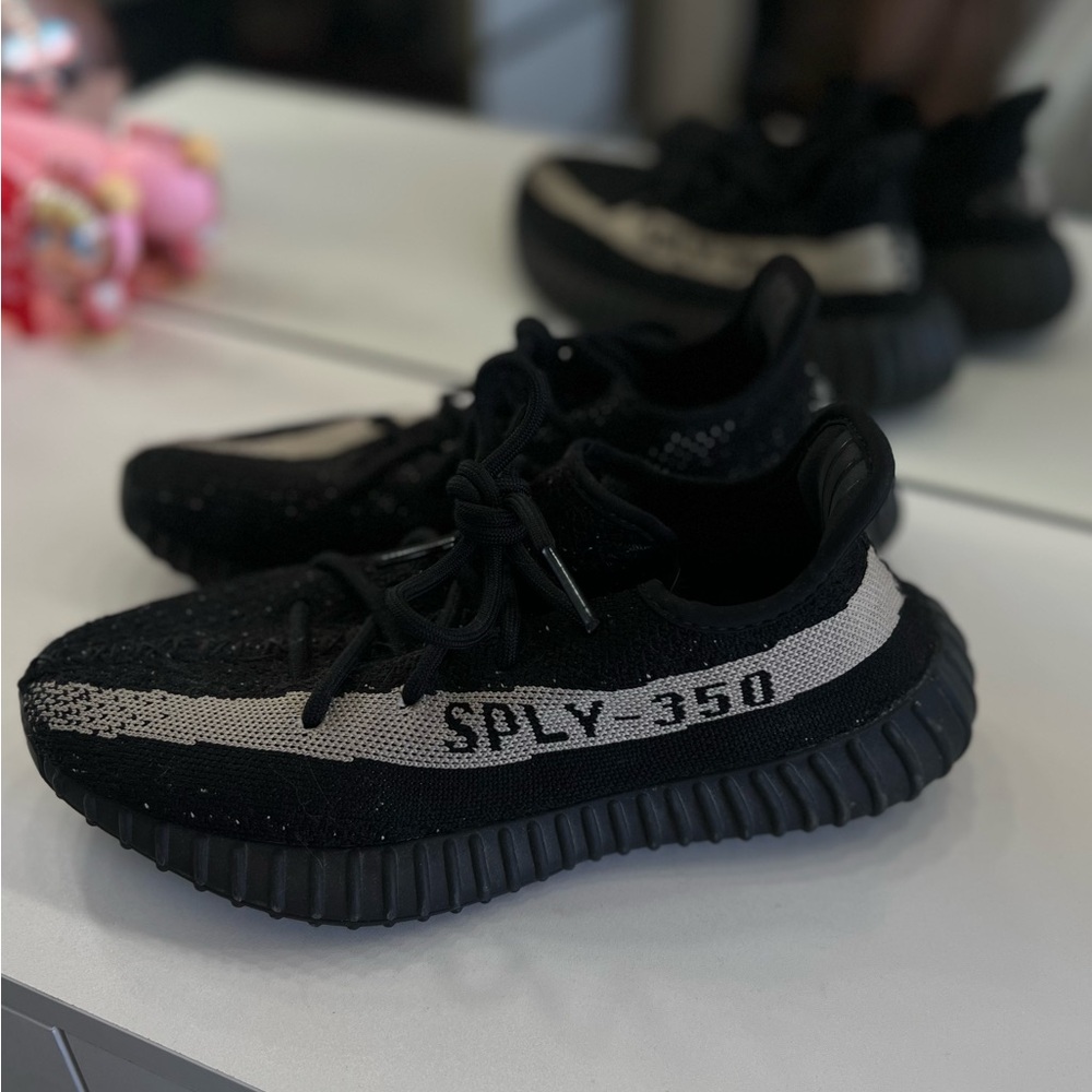 Adidas Yeezy Boost 350 - Black & White barely used. Size 7US W